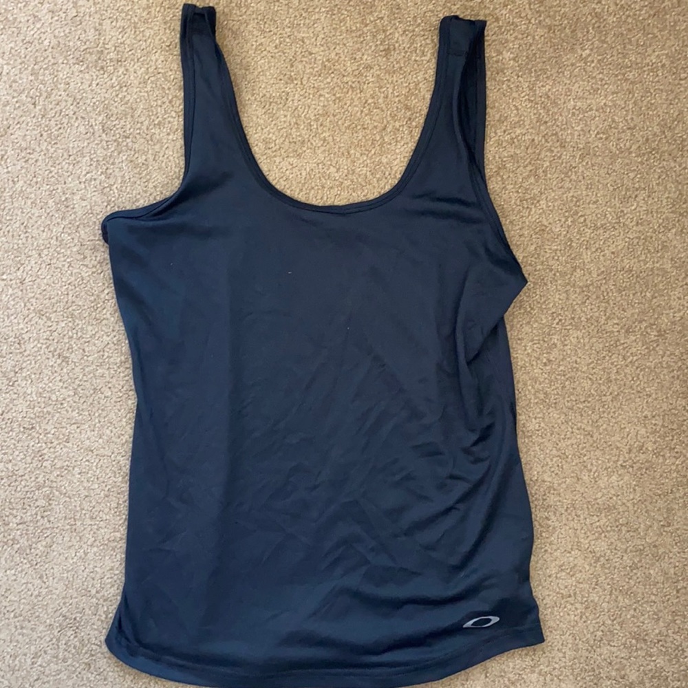Oakley tank top